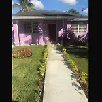 Bahamas Petapat Suite